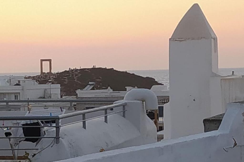 Willa Naxion Esti - Διαμονή Στην Παλιά Χώρα Της Νάξου Naxos City Zewnętrze zdjęcie