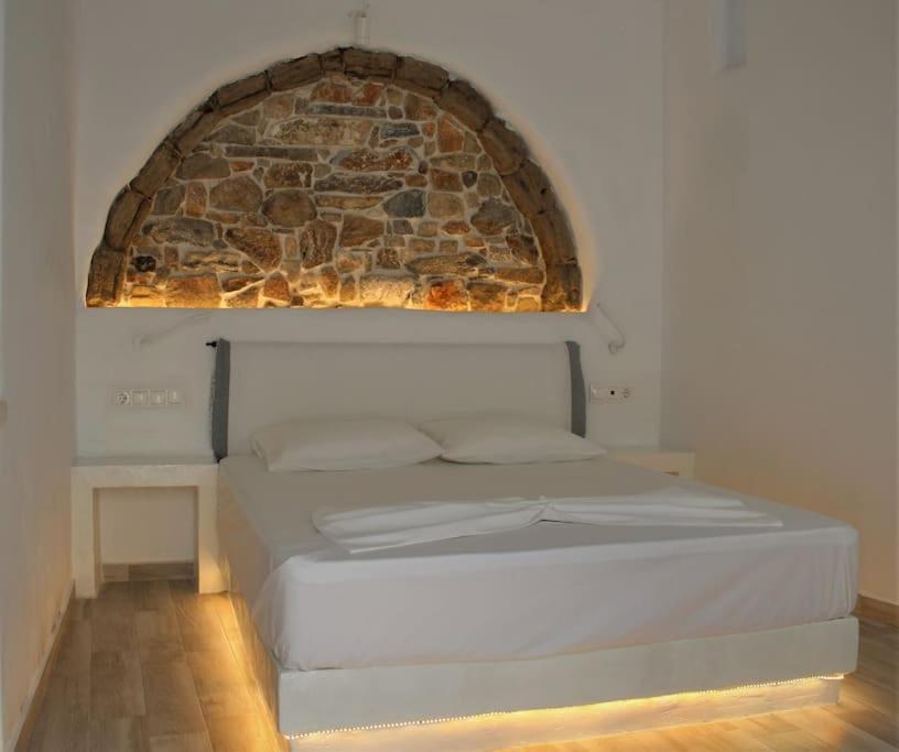 Willa Naxion Esti - Διαμονή Στην Παλιά Χώρα Της Νάξου Naxos City Zewnętrze zdjęcie