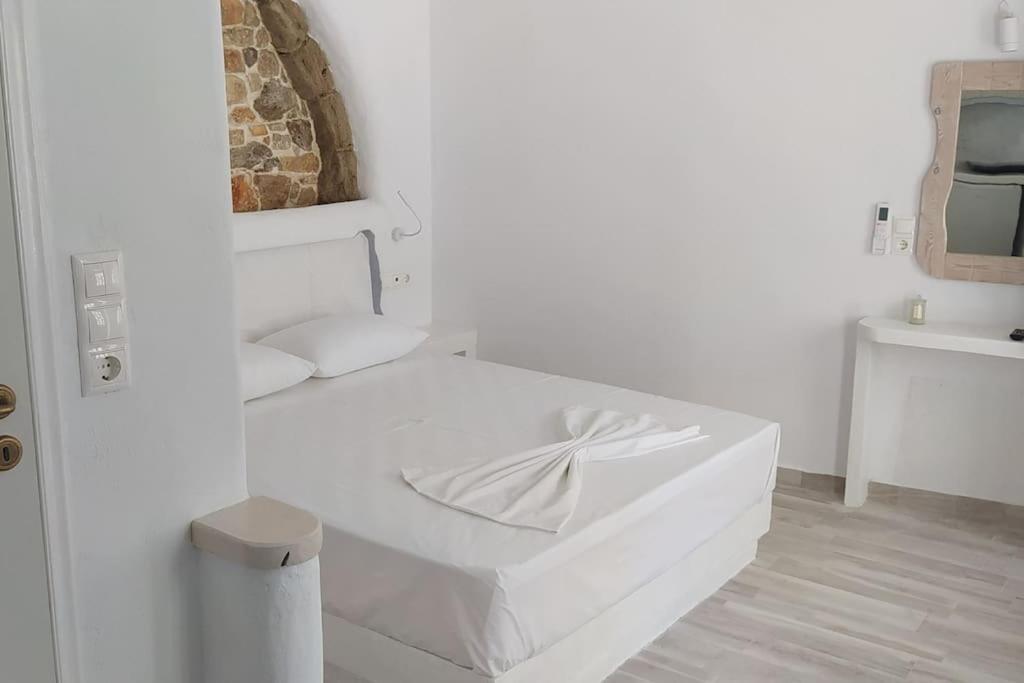 Willa Naxion Esti - Διαμονή Στην Παλιά Χώρα Της Νάξου Naxos City Zewnętrze zdjęcie